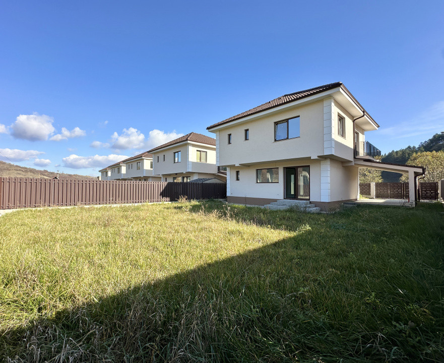 Comision 0. Casa noua Luna de Sus, Floresti