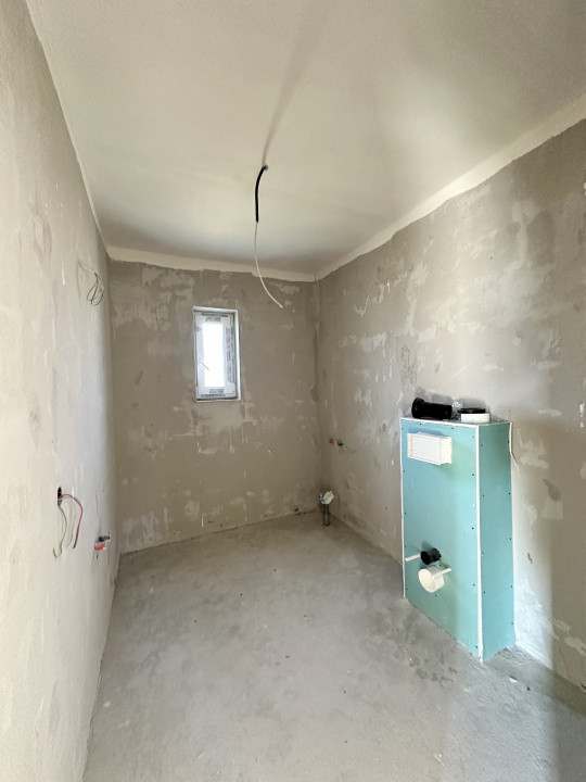 Comision 0. Casa noua Luna de Sus, Floresti