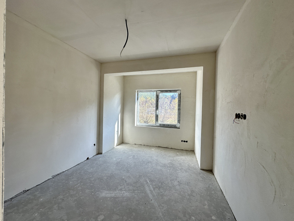 Comision 0. Casa noua Luna de Sus, Floresti