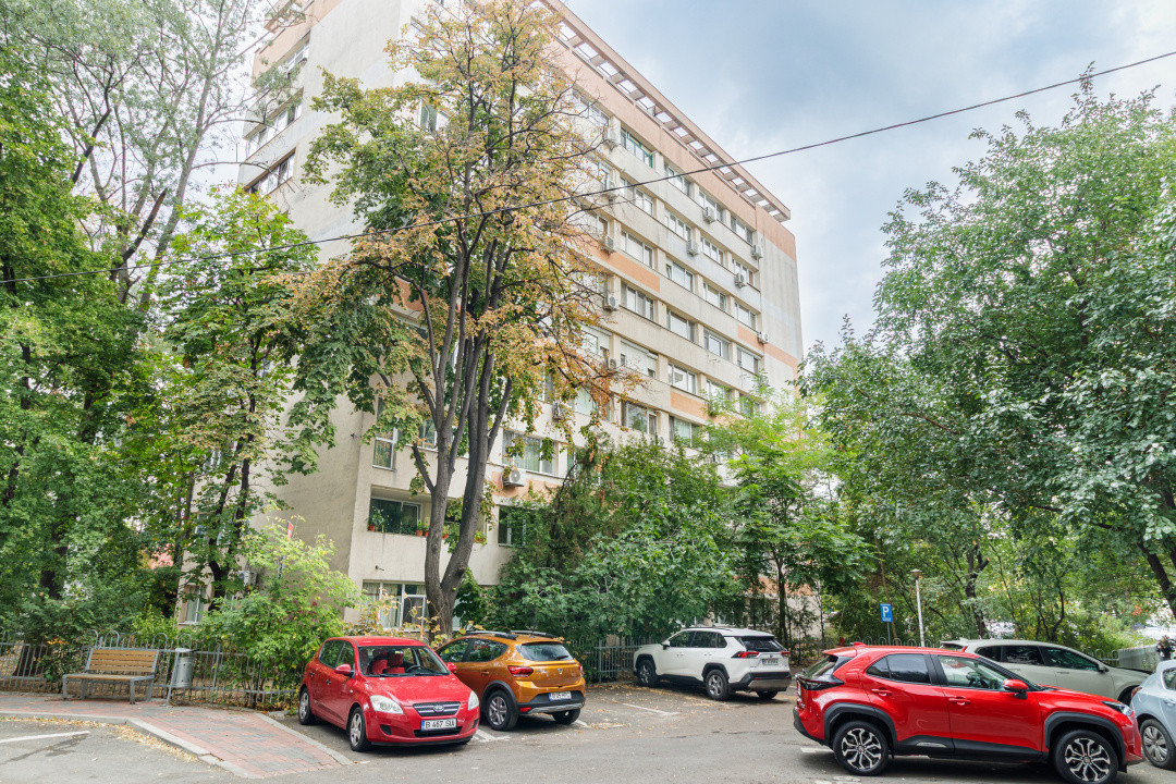 Apartamentul de langa IOR