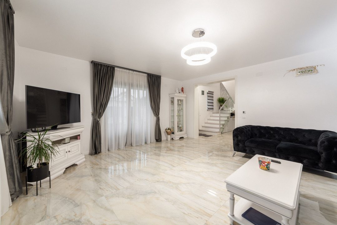 Se vinde cea mai frumoasa casa din Ștefănești, Argeș!