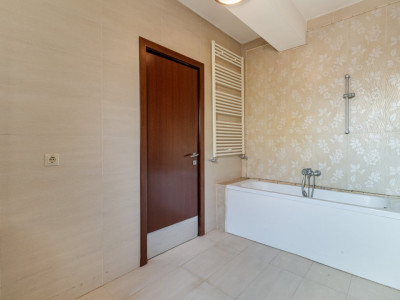 COMISION 0 % - INCHIRIERE SPATIU MULTIFUNCTIONAL CENTRAL