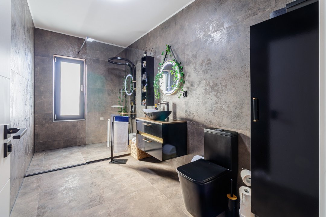 Casă superbă pe parter cu piscină, foișor și 1.000 mp teren – Dascălu!