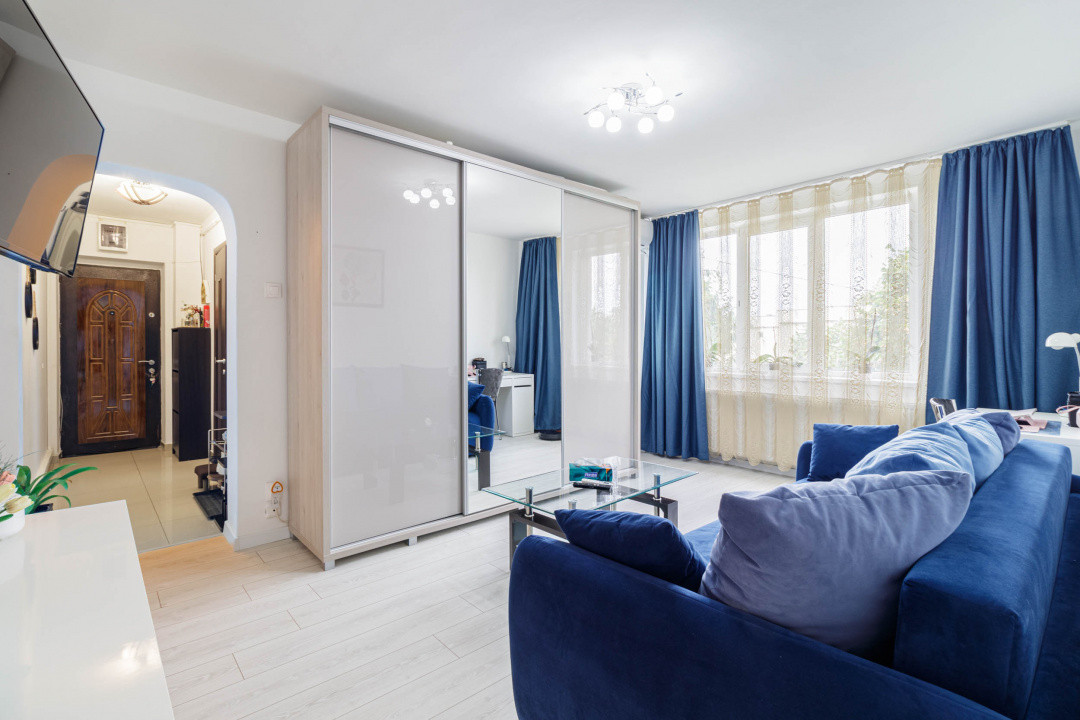 Secuilor - apartament 3 camere, renovat si partial mobilat 