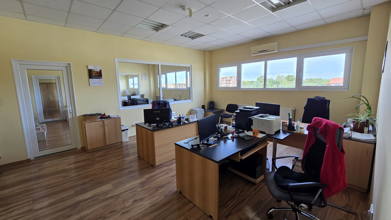 Spațiu comercial/ Showroom str. Careiului