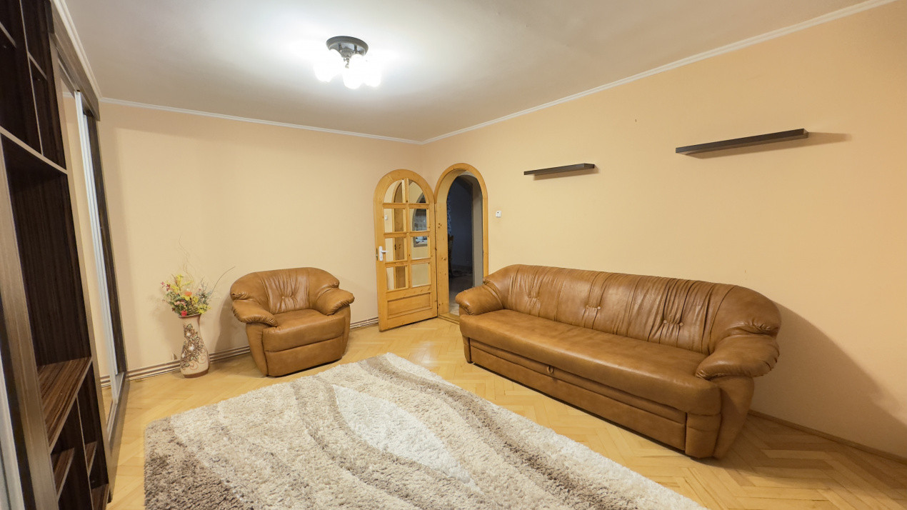 Apartament Decomandat 4 camere MV1, Etaj 1 - Str. Liszt Ferenc - Carei