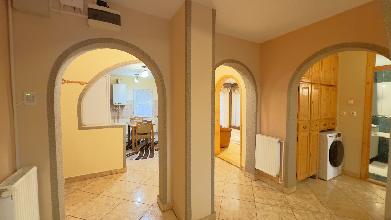 Apartament Decomandat 4 camere MV1, Etaj 1 - Str. Liszt Ferenc - Carei