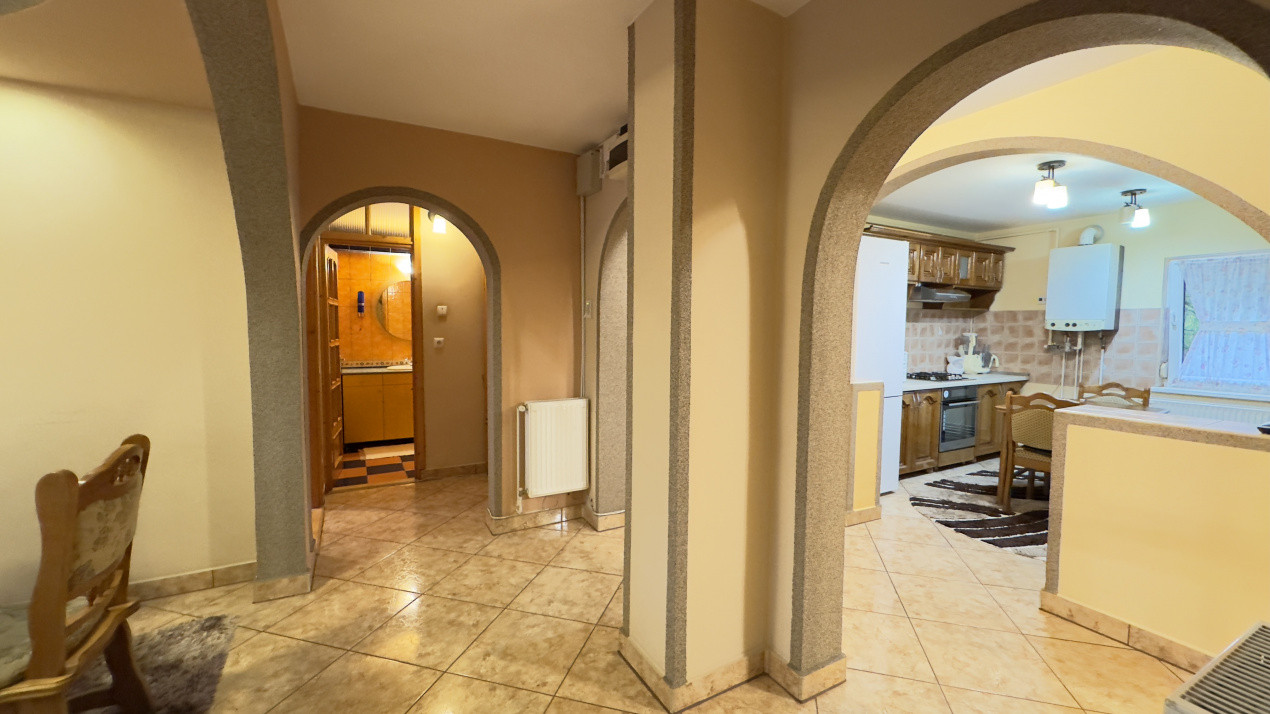 Apartament Decomandat 4 camere MV1, Etaj 1 - Str. Liszt Ferenc - Carei