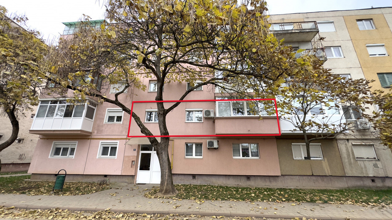 Apartament Decomandat 4 camere MV1, Etaj 1 - Str. Liszt Ferenc - Carei