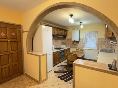 Apartament Decomandat 4 camere MV1, Etaj 1 - Str. Liszt Ferenc - Carei