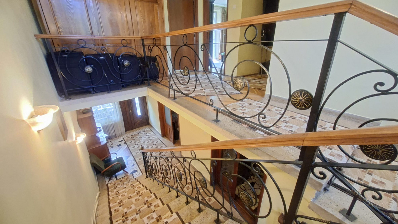 Casa Centrala de vanzare - Strada Rahovei Pitesti 