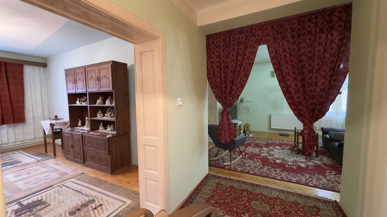 Casă 7 camere cu Teren 4.620 mp | Potențial pentru rezidență sau afacere | Carei