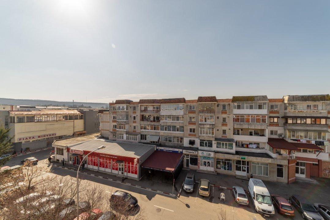 APARTAMENT 3 CAMERE MIOVENI