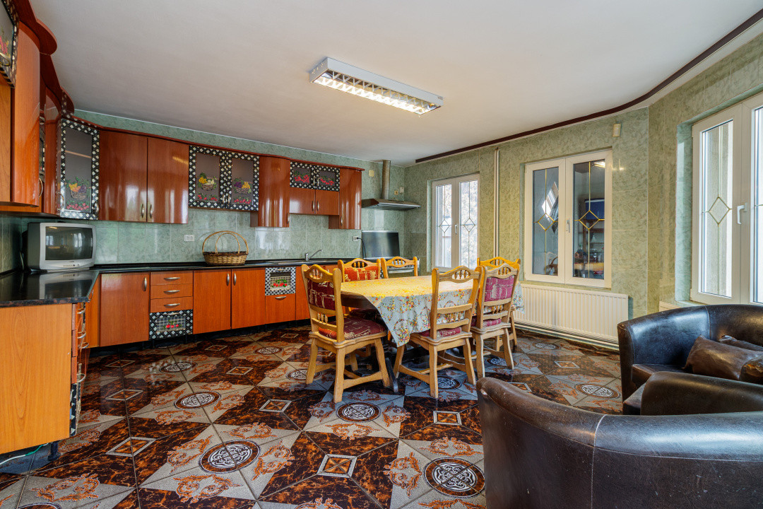 Casa Spatioasa - Teren 1000mp - Otopeni!