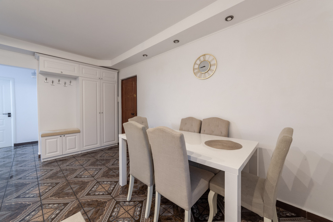 APARTAMENT 3 CAMERE - DECOMANDAT  - PITEȘTI