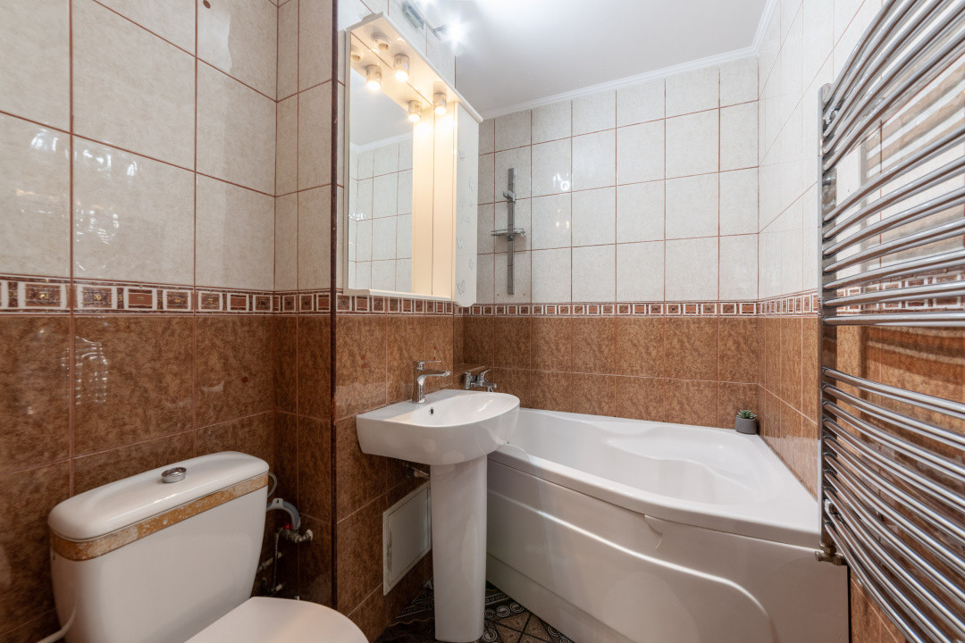 APARTAMENT 3 CAMERE - DECOMANDAT  - PITEȘTI
