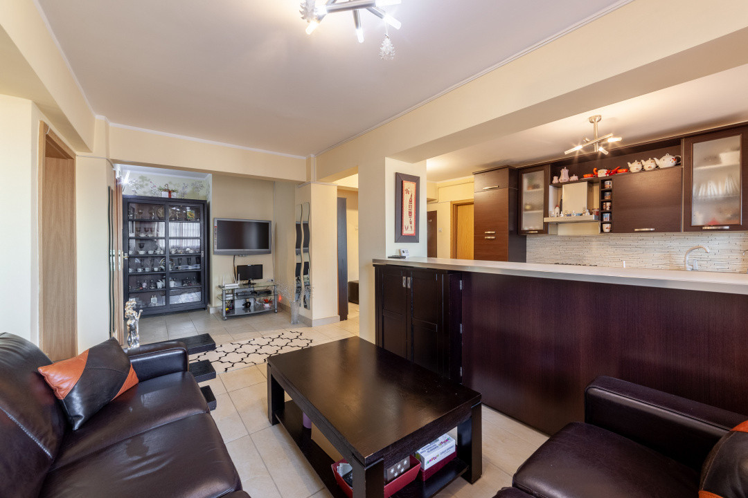 Apartament ultracentral 3 camere IC Bratianu Pitesti 