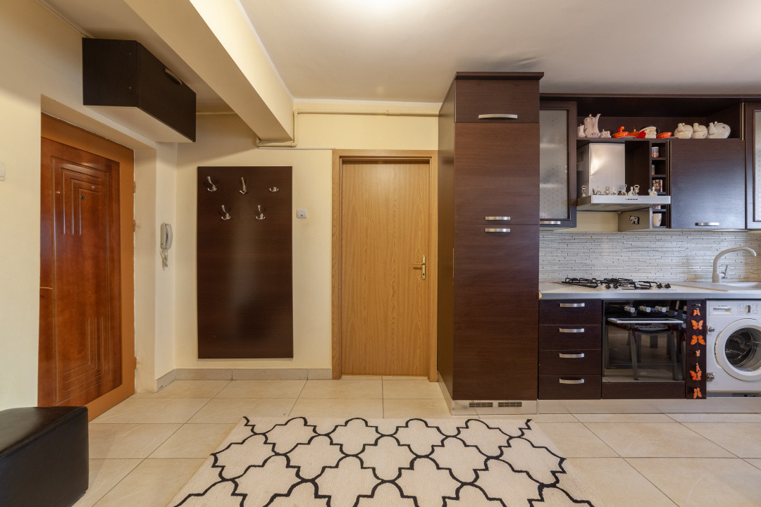 Apartament ultracentral 3 camere IC Bratianu Pitesti 