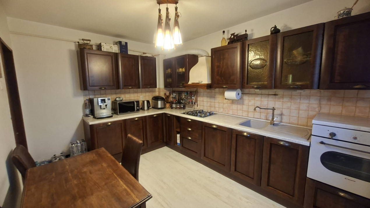 Casa Centrala de vanzare - Strada Rahovei Pitesti