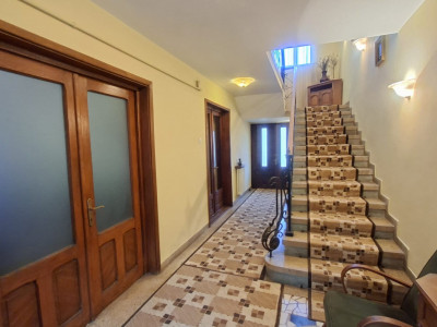 Oportunitate de investitie! Apartament 4 camere Ultracentral - Piata Rosetti