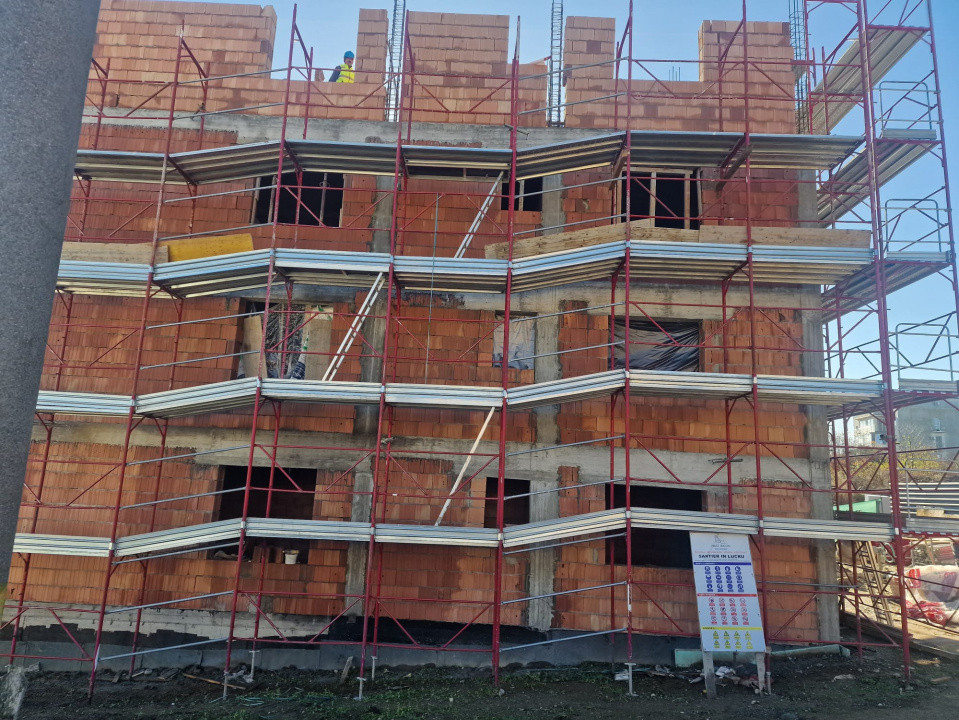 0% Comision!!1 Apartament 3  camere , str Campului, constructie  2025 