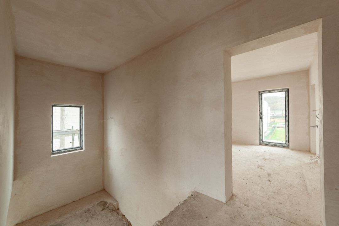 Casă cu 4 camere în Micești la 10 min de Pitesti si 5 min de Mioveni-Arges!