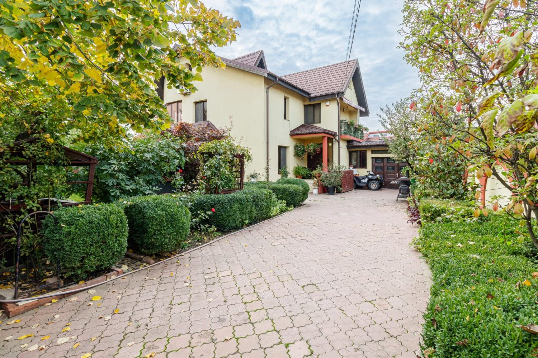 Vilă individuală cu piscină, garaj dublu • teren 766 mp • Popești-Leordeni