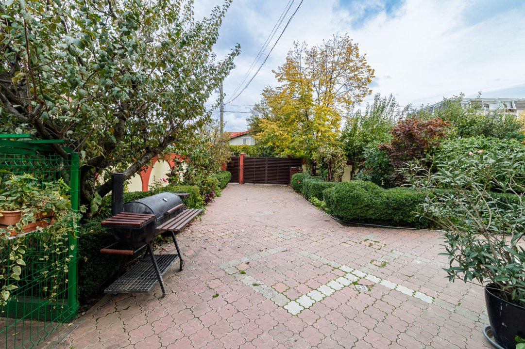 Vilă individuală cu piscină, garaj dublu • teren 766 mp • Popești-Leordeni