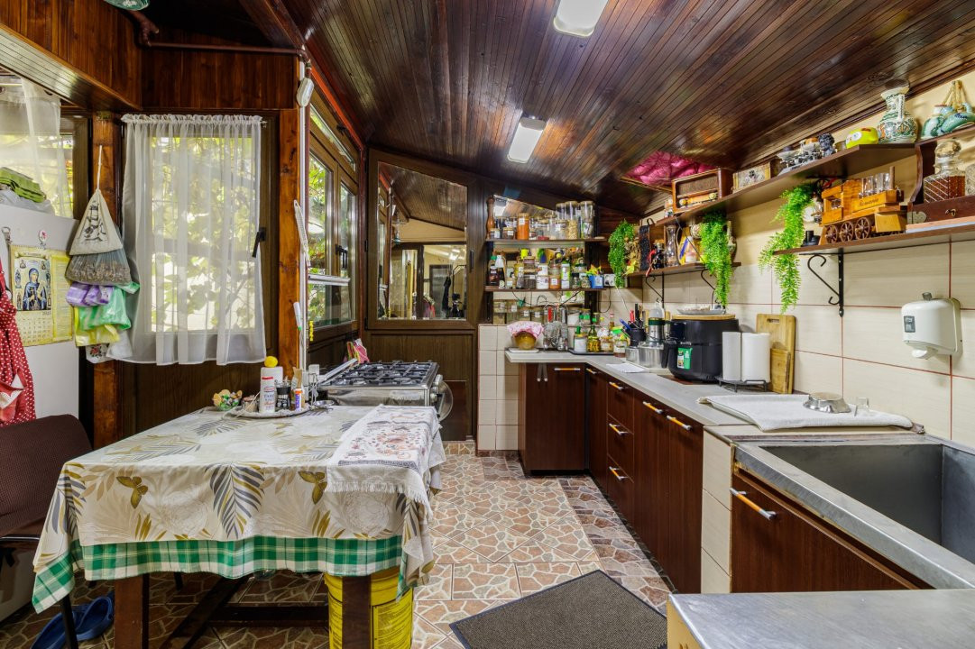 Vilă individuală cu piscină, garaj dublu • teren 766 mp • Popești-Leordeni