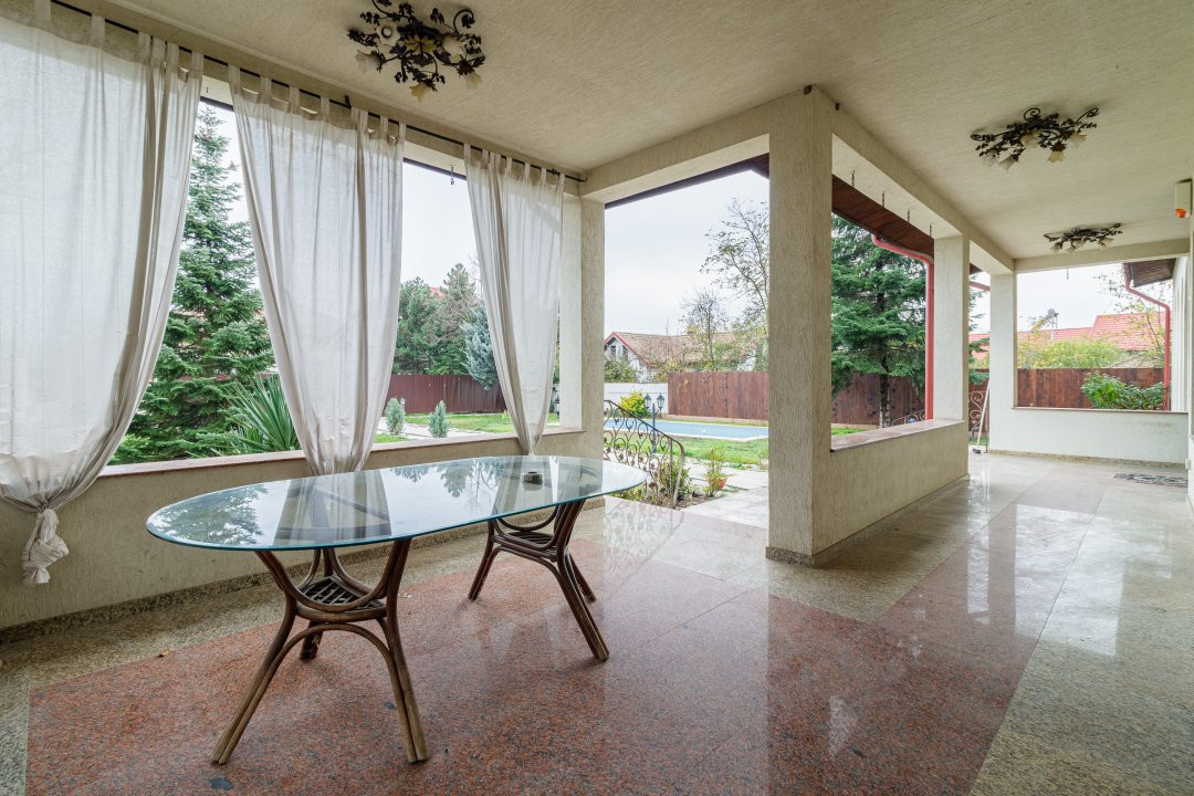 Casa impresionanta - Curte generoasa si Piscina - Otopeni!