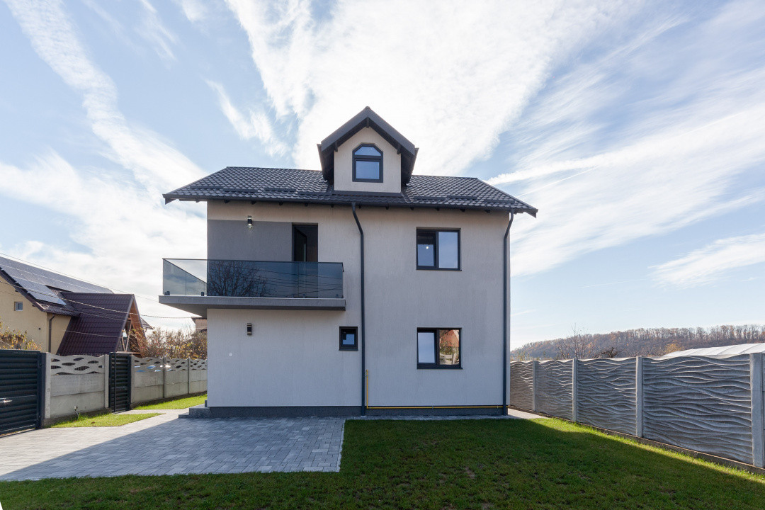 Case premium P+1 în Mărăcineni – Argeselu !