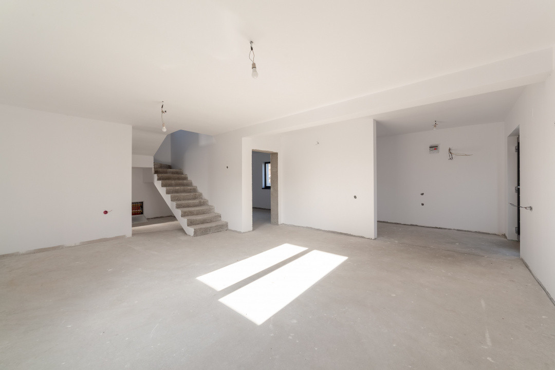 Case premium P+1 în Mărăcineni – Argeselu !