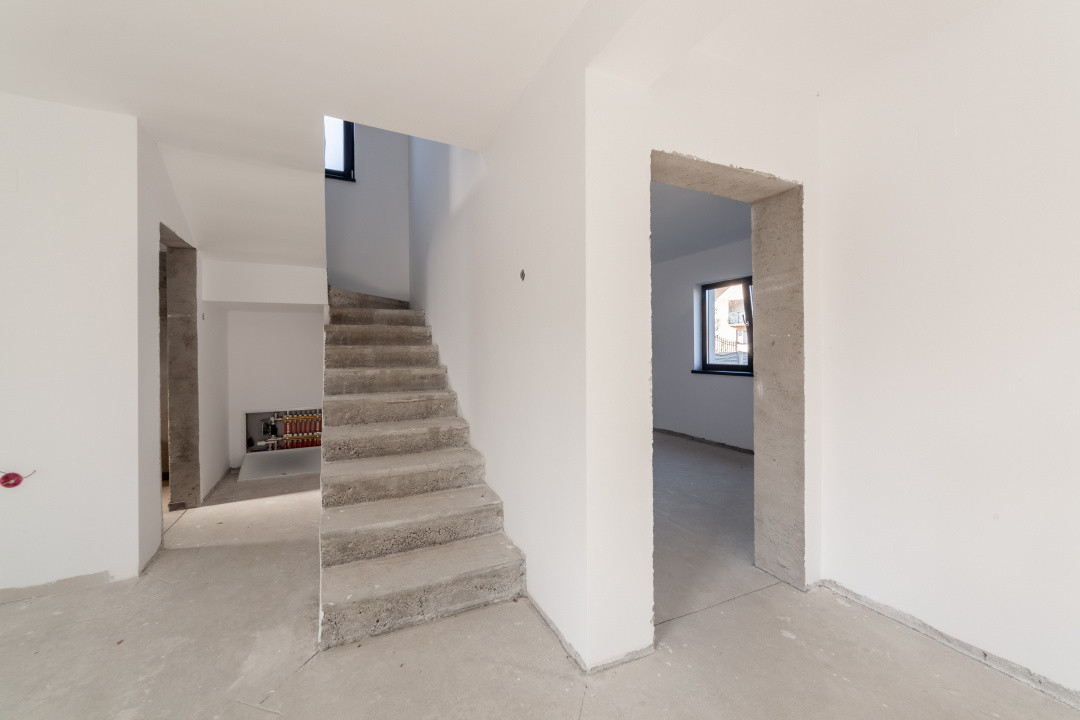 Case premium P+1 în Mărăcineni – Argeselu !