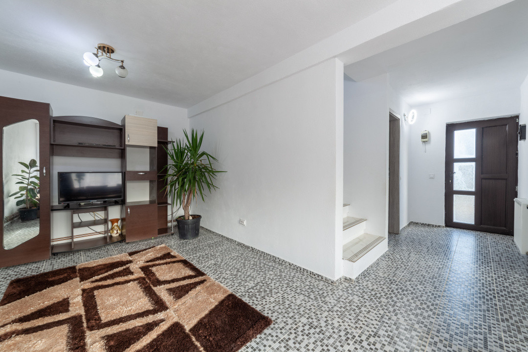 Casa de vanzare 20 km de Pitesti in Com. Malureni-Bunesti- Jud. Arges!