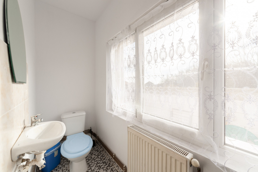 Casa de vanzare 20 km de Pitesti in Com. Malureni-Bunesti- Jud. Arges!