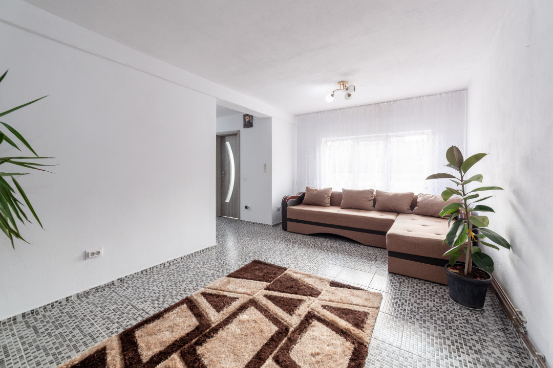 Casa de vanzare 20 km de Pitesti in Com. Malureni-Bunesti- Jud. Arges!