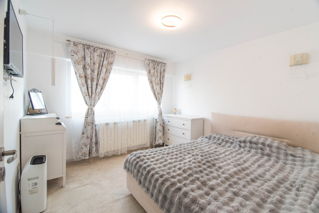 Apartament cochet cu 3 camere Ultracentral Pitesti, mobilat si utilat, Etaj 3/4