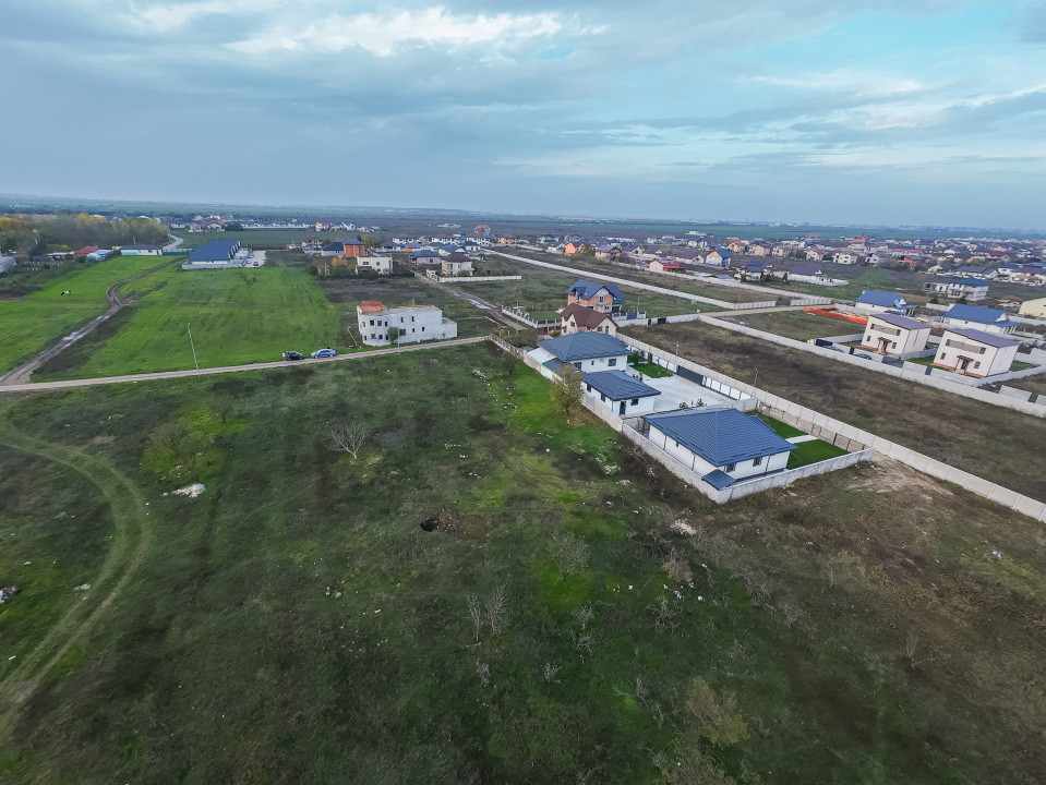 Teren intravilan 634 mp Domnești