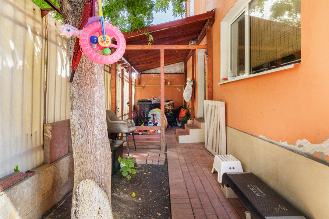 Casa cu curte | Cladire pentru activitati comerciale si servicii 