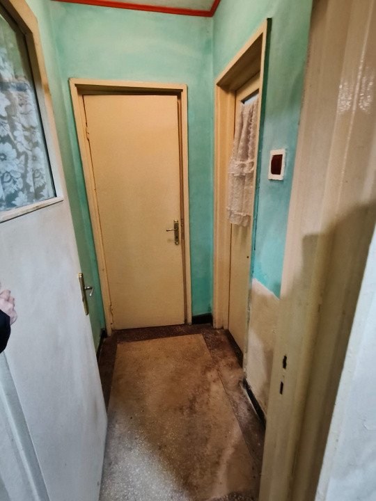 Apartament 2 camere,2 balcoane,  etaj 2, Str. Brândușei, Targu Jiu