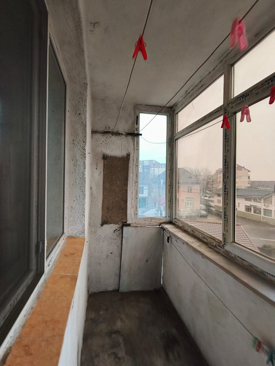 Apartament 2 camere,2 balcoane,  etaj 2, Str. Brândușei, Targu Jiu