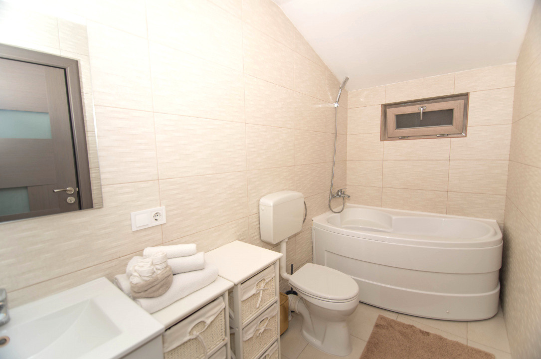 Casa 4 camere langa padure - mobilata si utilata complet - 