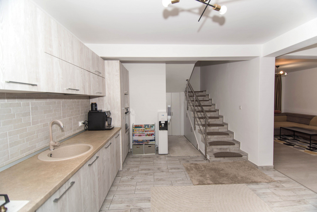 Casa 4 camere langa padure - mobilata si utilata complet - 