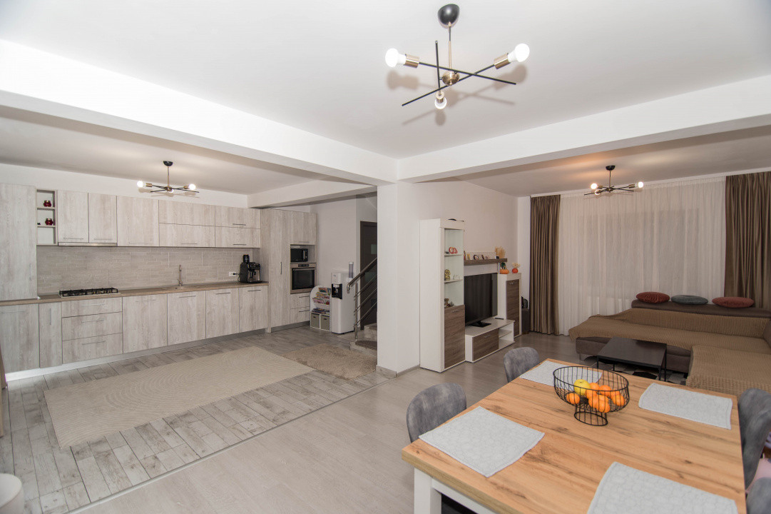 Casa 4 camere langa padure - mobilata si utilata complet -