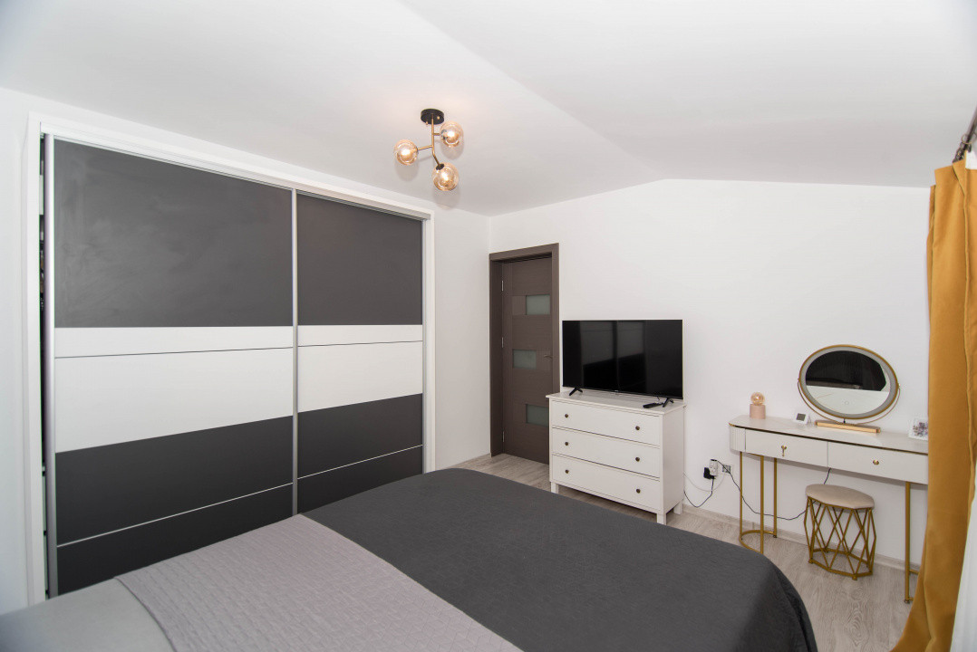 Casa 4 camere langa padure - mobilata si utilata complet -