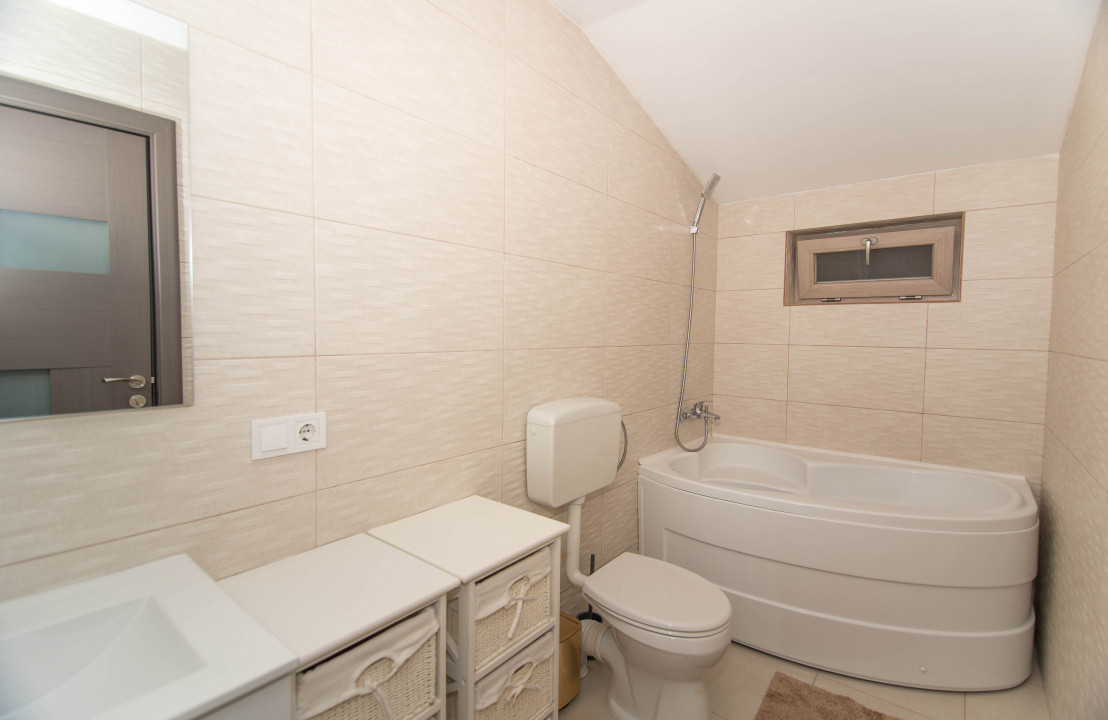 Casa 4 camere langa padure - mobilata si utilata complet -