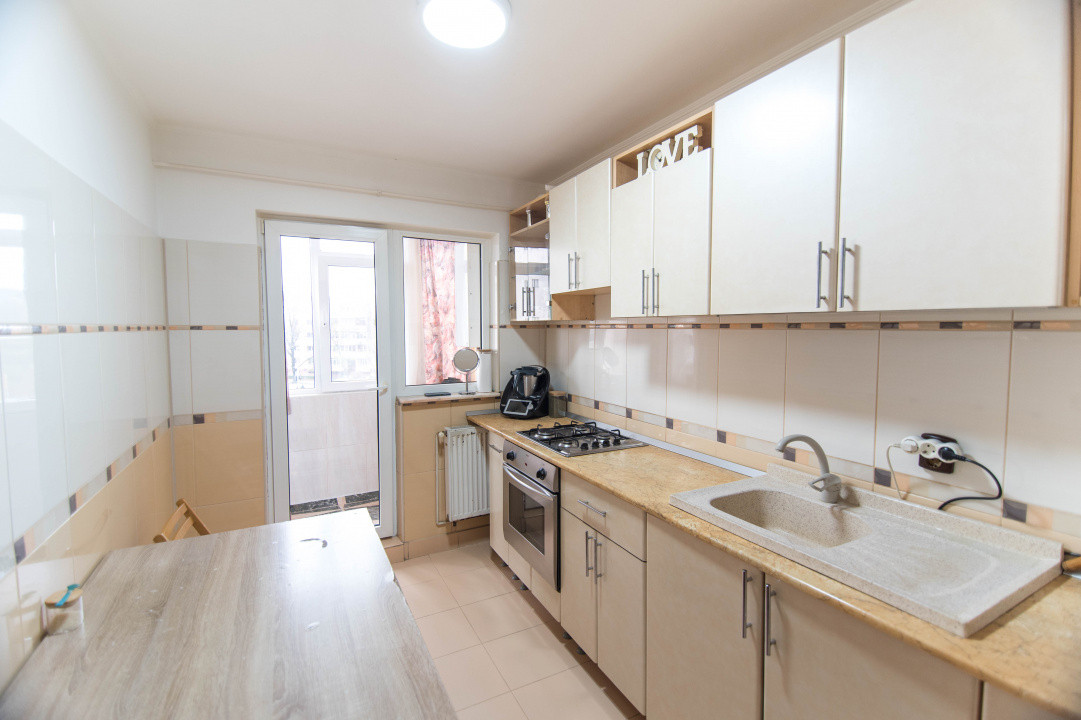 Apartament 4 camere - Nord - Impecabil - foarte spatios 85 MP