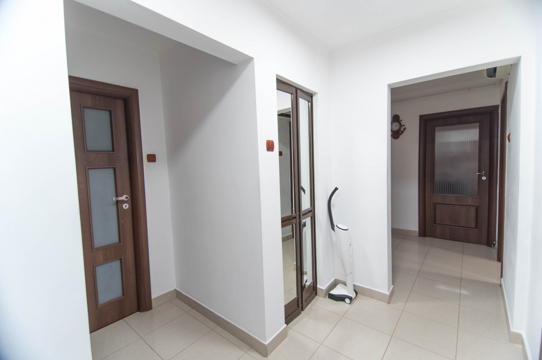 Apartament 4 camere - Nord - Impecabil - 85 MP