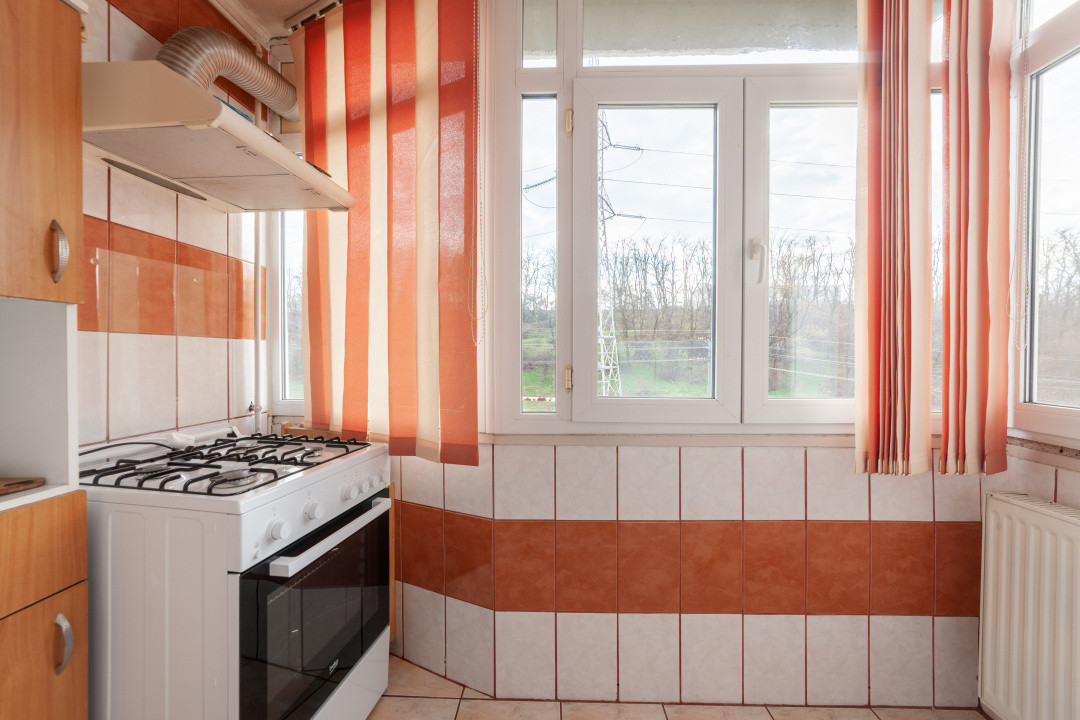 Mioveni, 2 camere, 50mp, decomandat, acces imediat catre Uzina Dacia