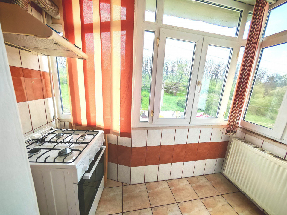 Apartament in Mioveni cu vedere către pădure 